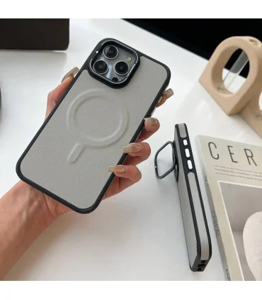 قاب چرمی ایفون 13 پرو مگ سیف viva madrid