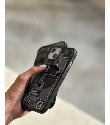 قاب اسپیگن ایفون 16 پرو مگ سیف ultra hibrid