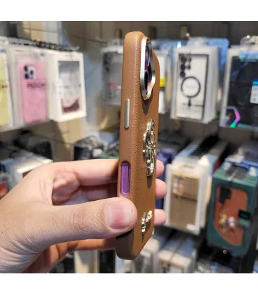 قاب چرمی ایفون 16 گس guess