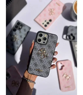 قاب ایفون 16 پرو گس طرح 2 GUESS