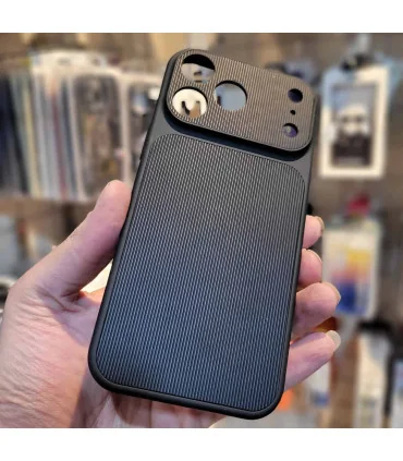 قاب آیفون 17 پرو سخت چرمی q series