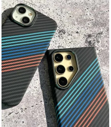 قاب کربنی ایفون 15 پرومکس یونیک لنز فلزی