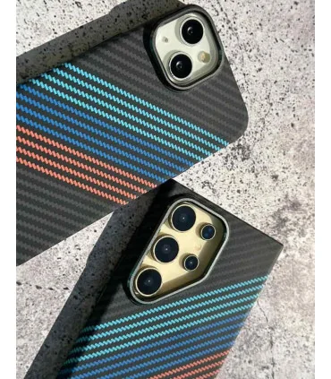 قاب کربنی ایفون 15 پرومکس یونیک لنز فلزی